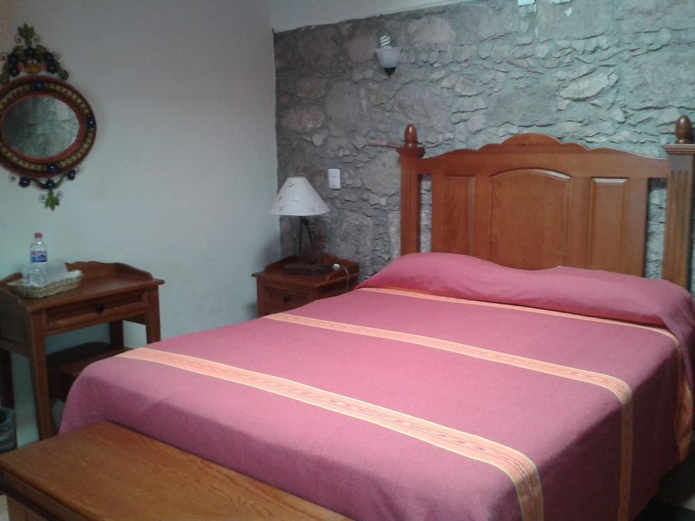 Hotel Refugio Agustino Morelia Extérieur photo
